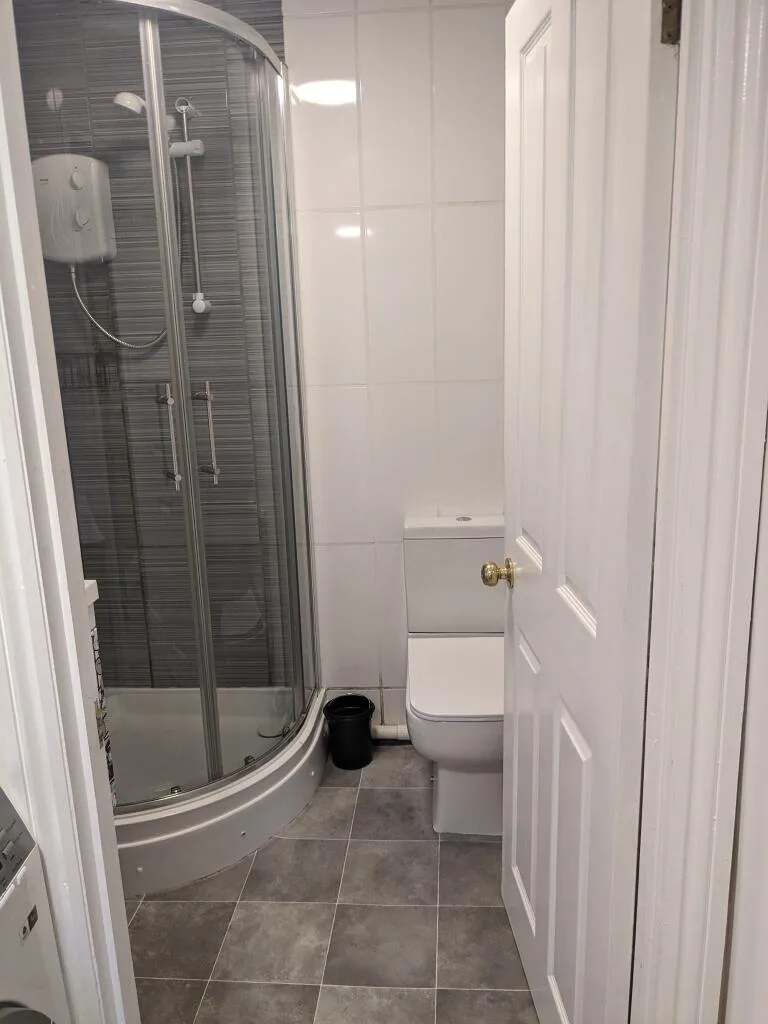 5 bedroom terraced house for rent