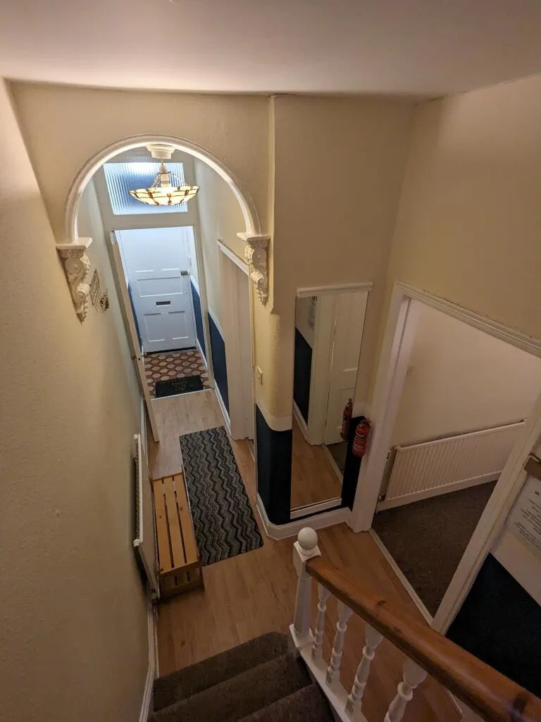 5 bedroom terraced house for rent