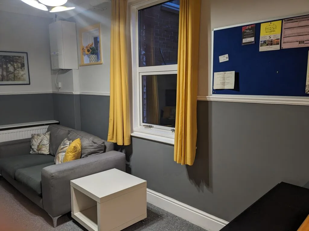 5 bedroom terraced house for rent