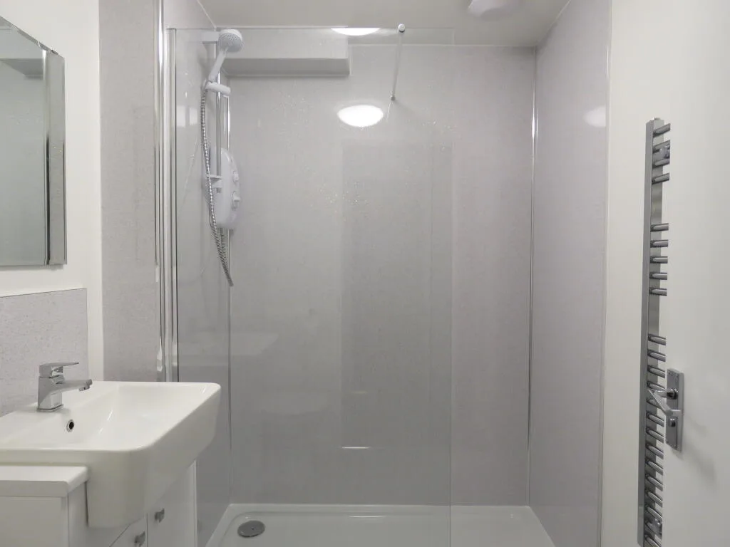 6 bedroom apartment for rent