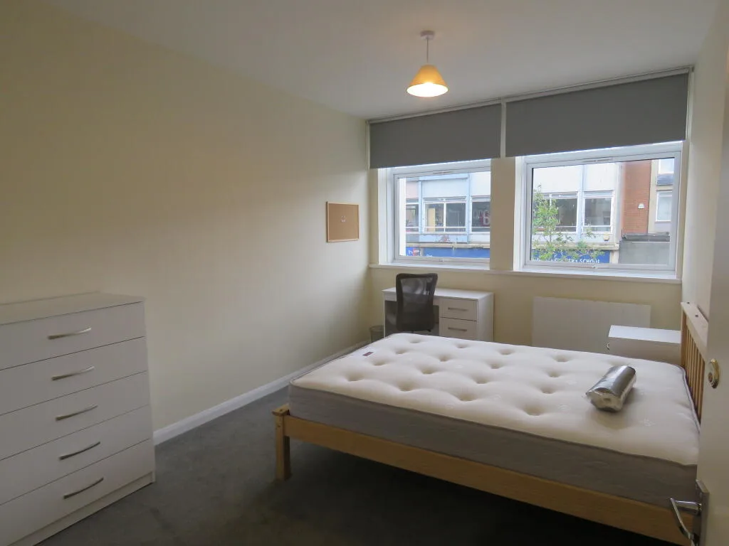 6 bedroom apartment for rent