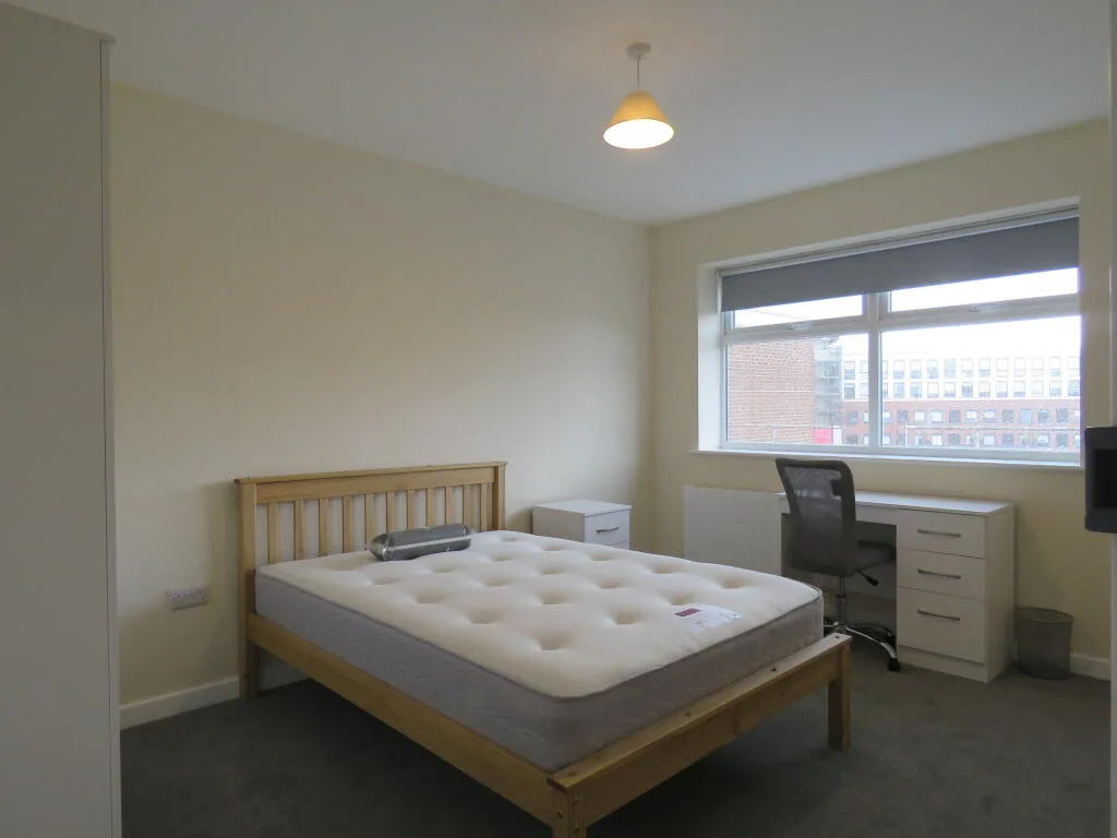 6 bedroom apartment for rent