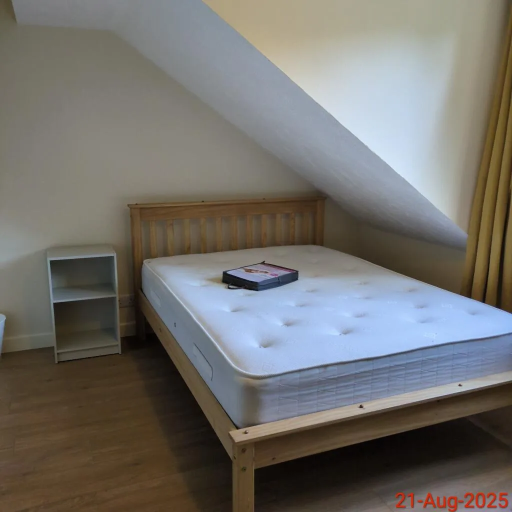 6 bedroom house for rent
