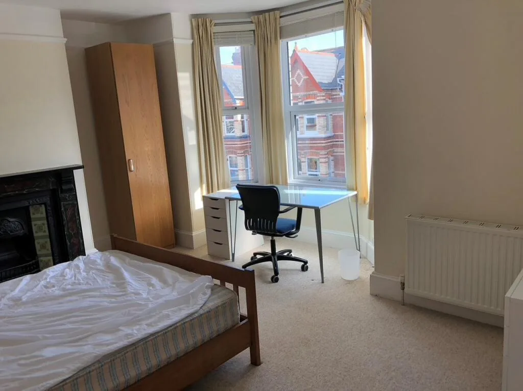 5 bedroom terraced house for rent