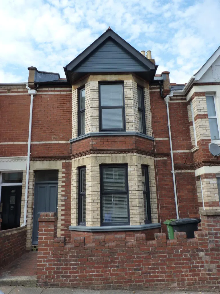 5 bedroom terraced house for rent