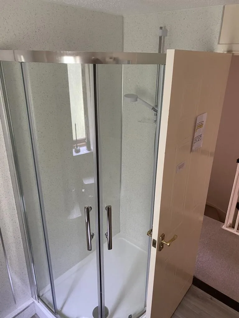 6 bedroom house for rent