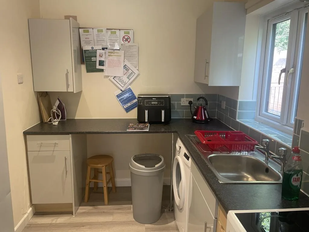 6 bedroom house for rent