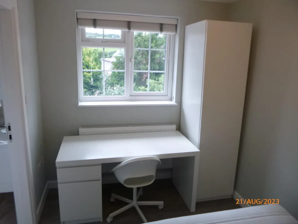 6 bedroom house for rent
