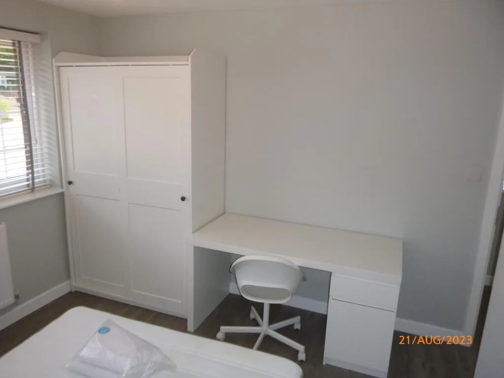 6 bedroom house for rent