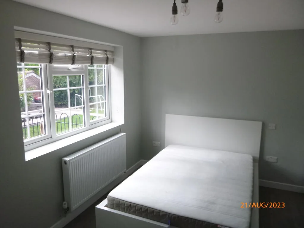 6 bedroom house for rent