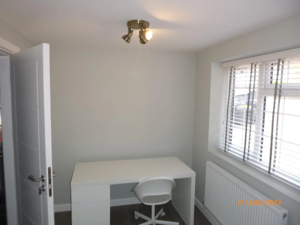 6 bedroom house for rent