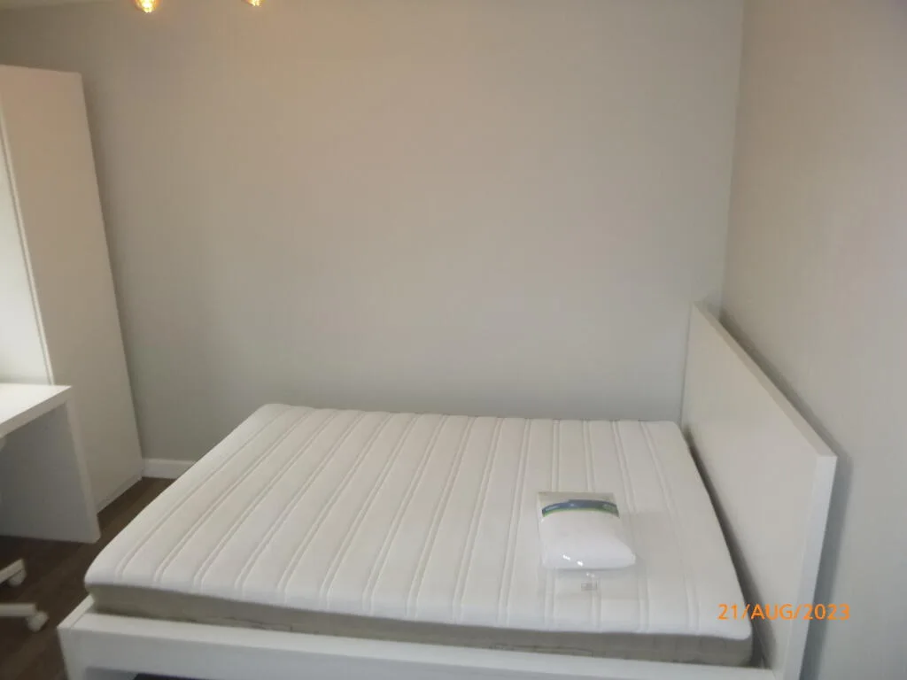 6 bedroom house for rent