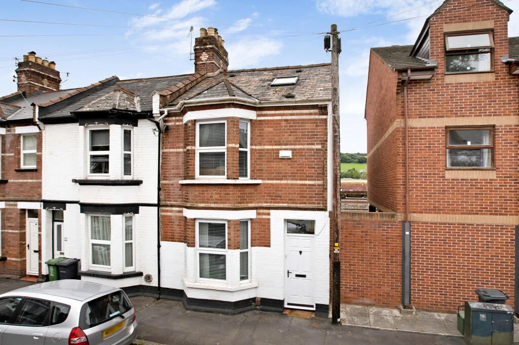 4 bedroom terraced house for rent