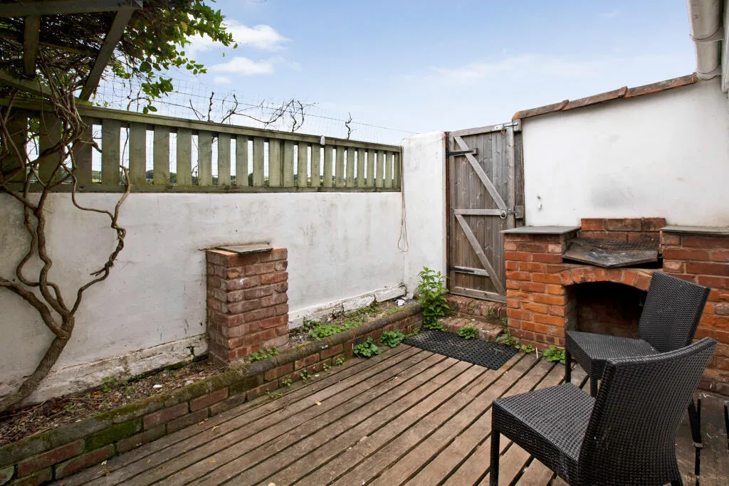 4 bedroom terraced house for rent