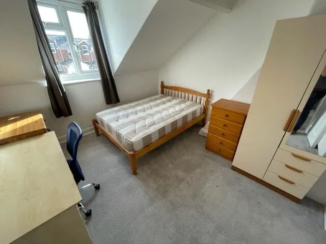 5 bedroom house for rent
