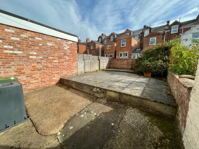 5 bedroom house for rent