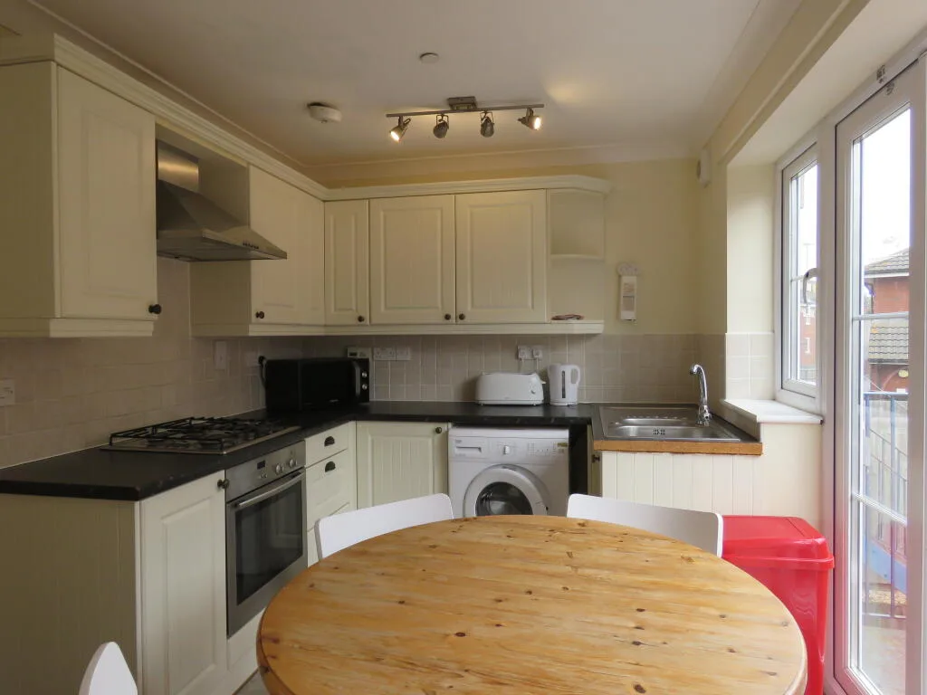 4 bedroom town house for rent