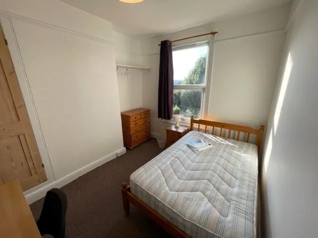 5 bedroom terraced house for rent