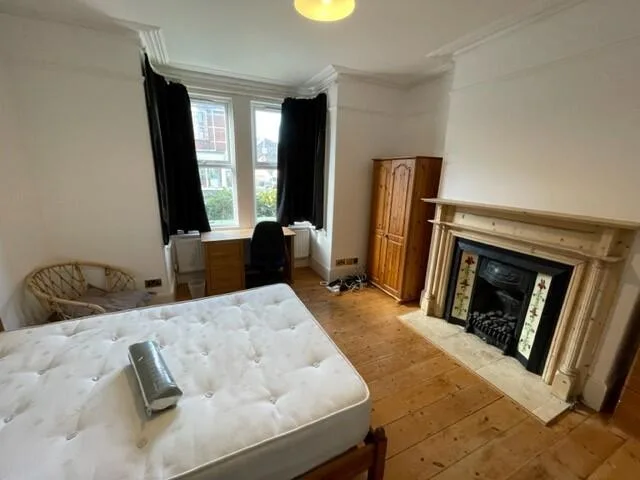 6 bedroom house for rent