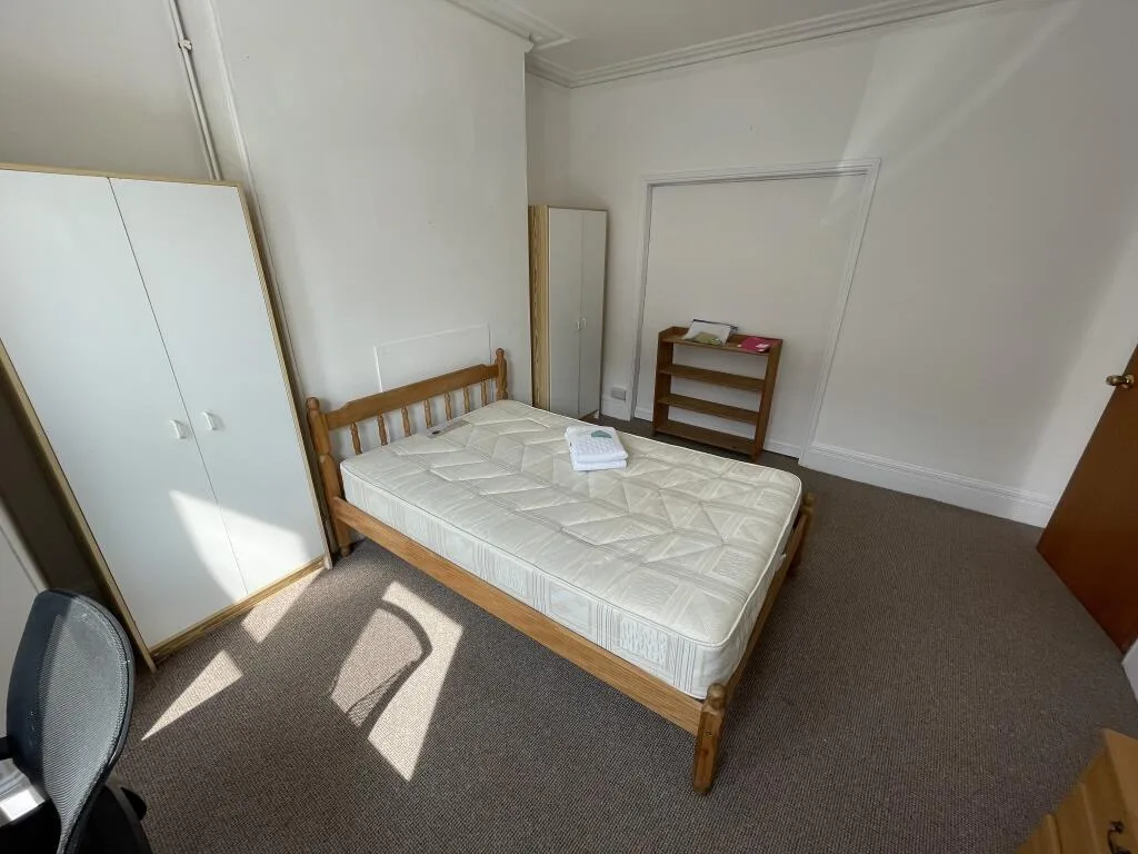 5 bedroom house for rent