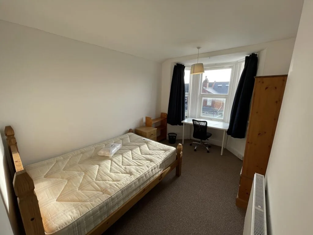 5 bedroom house for rent