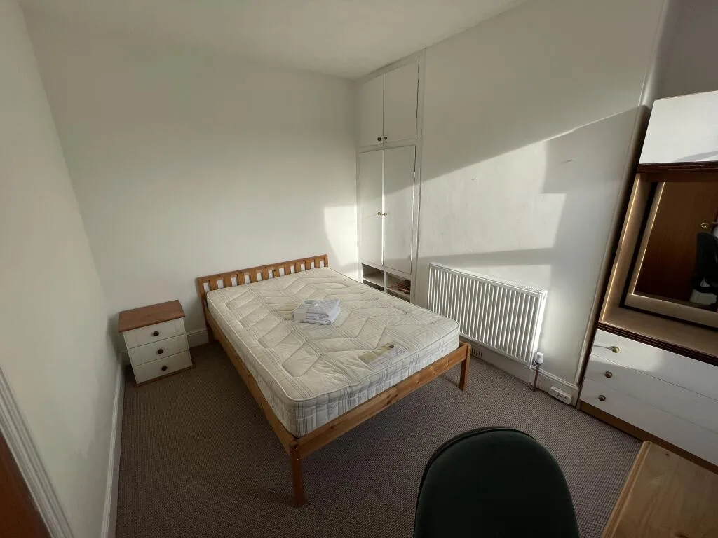 5 bedroom house for rent