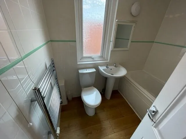 6 bedroom house for rent