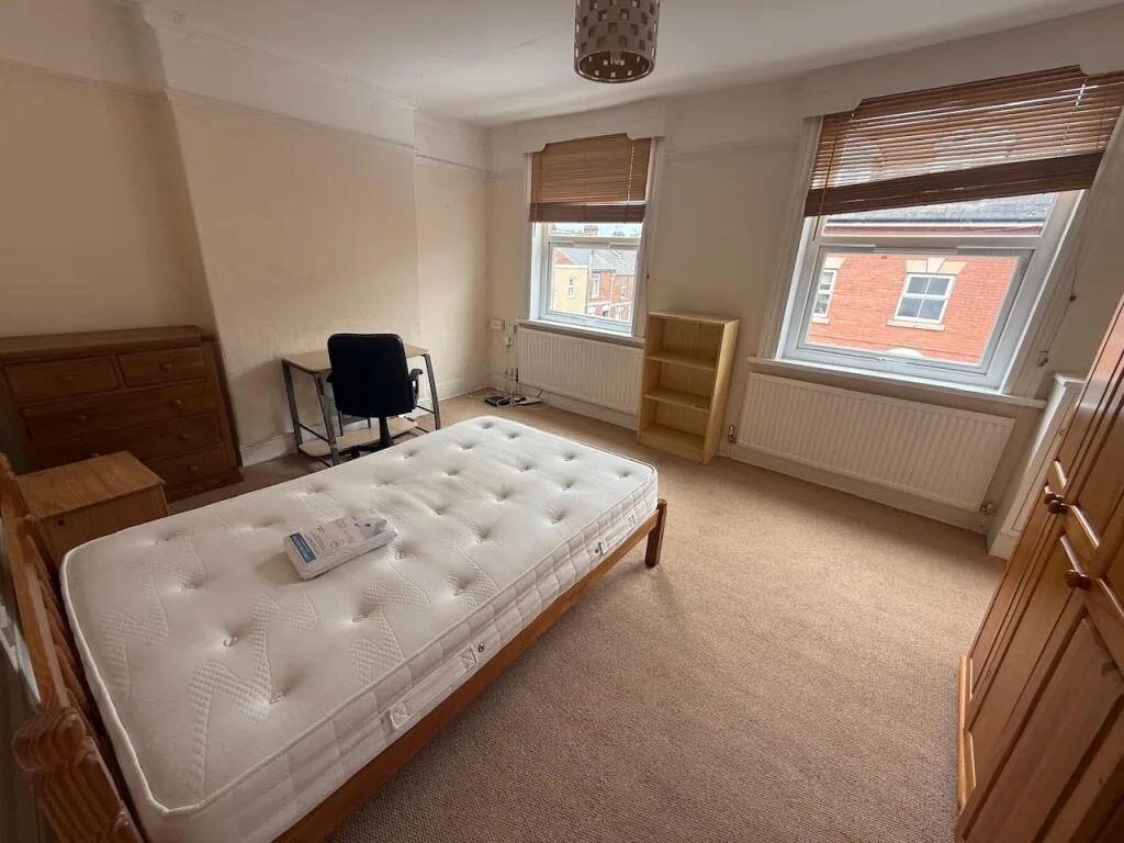 6 bedroom terraced house for rent