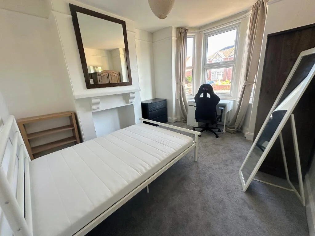 5 bedroom house for rent