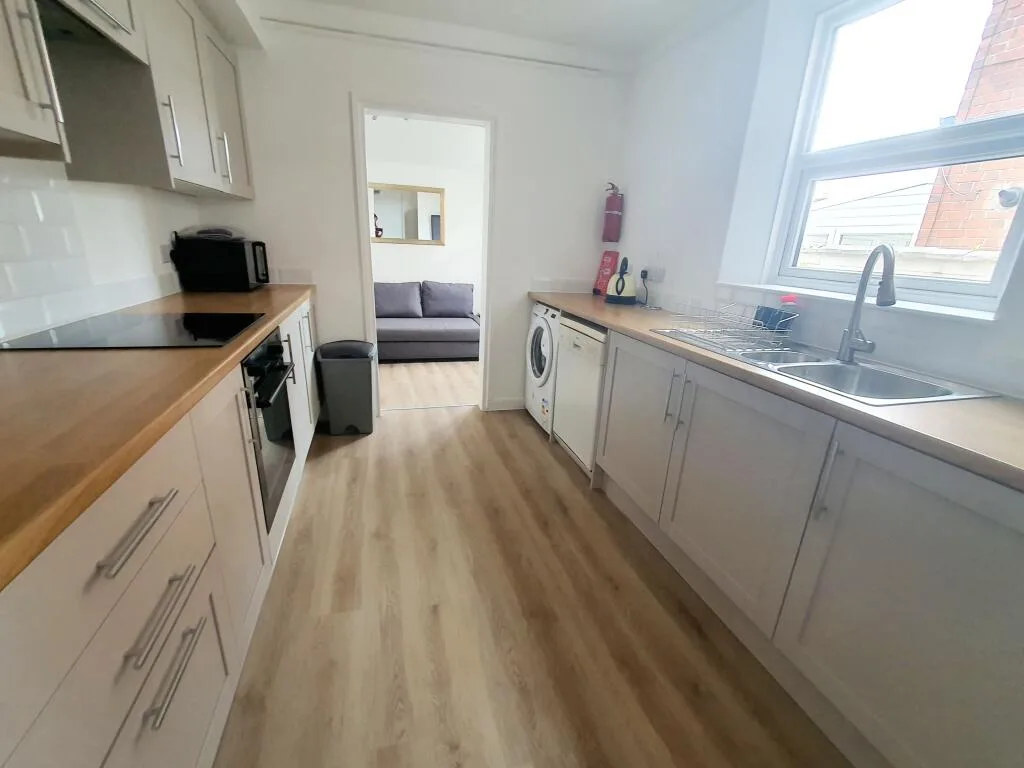 5 bedroom house for rent