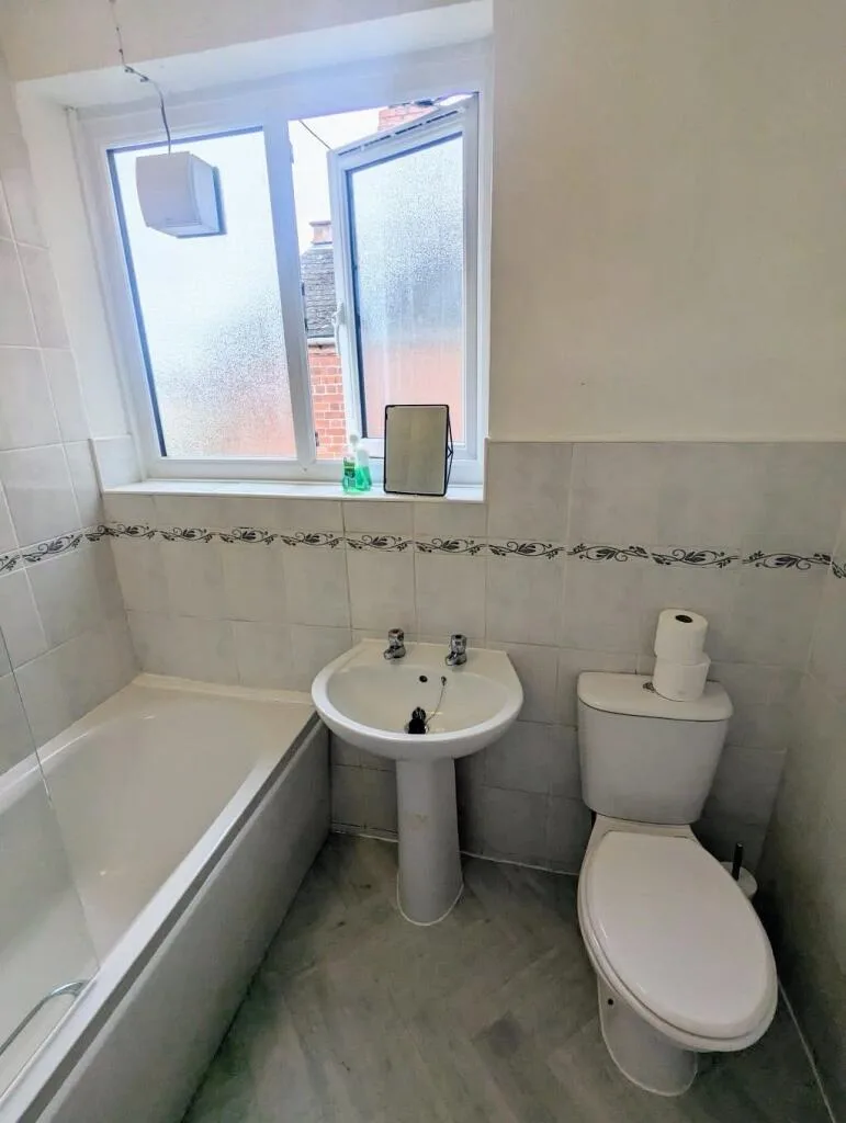 5 bedroom house for rent