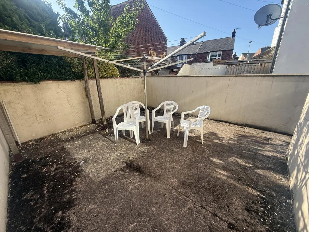 5 bedroom house for rent