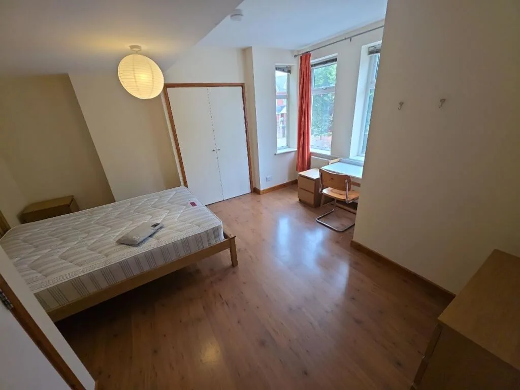 5 bedroom house for rent