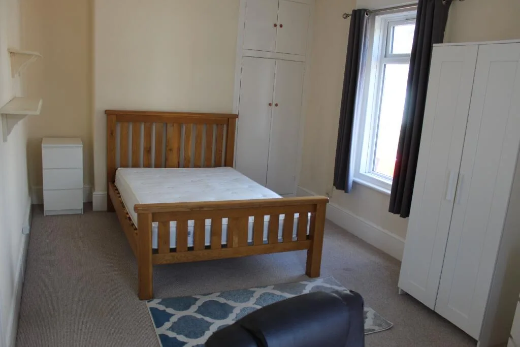 7 bedroom house for rent