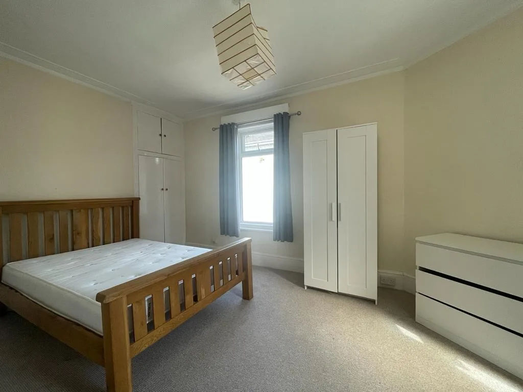 7 bedroom house for rent