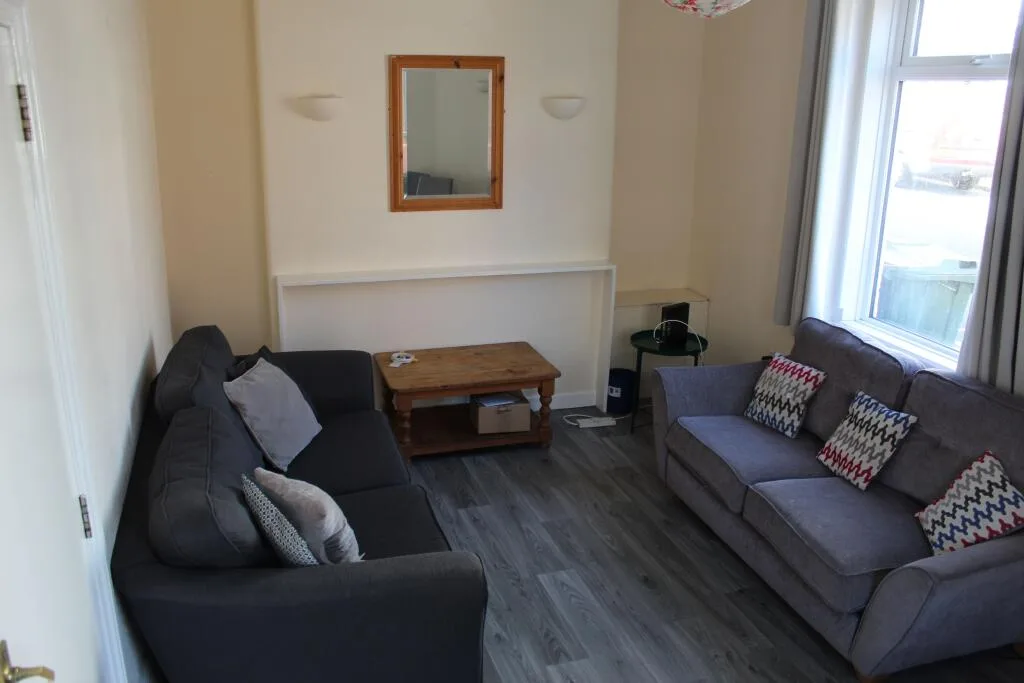 7 bedroom house for rent
