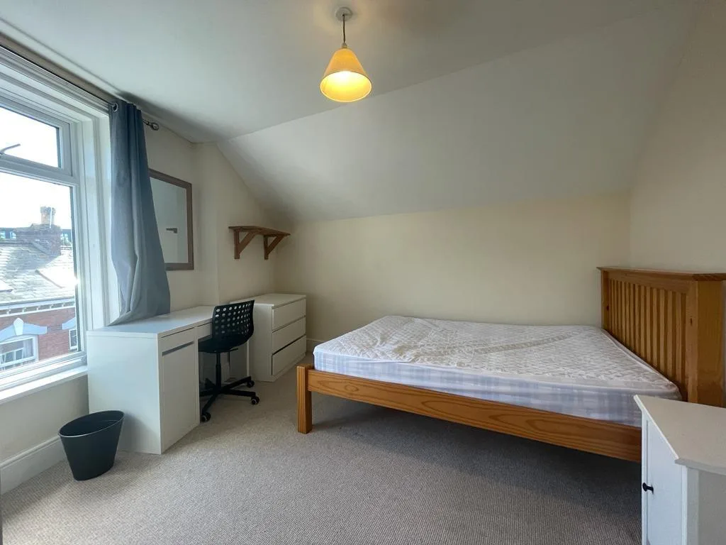 7 bedroom house for rent