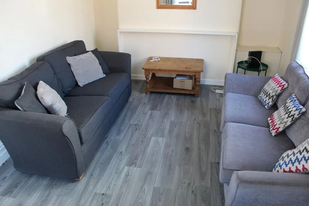 7 bedroom house for rent