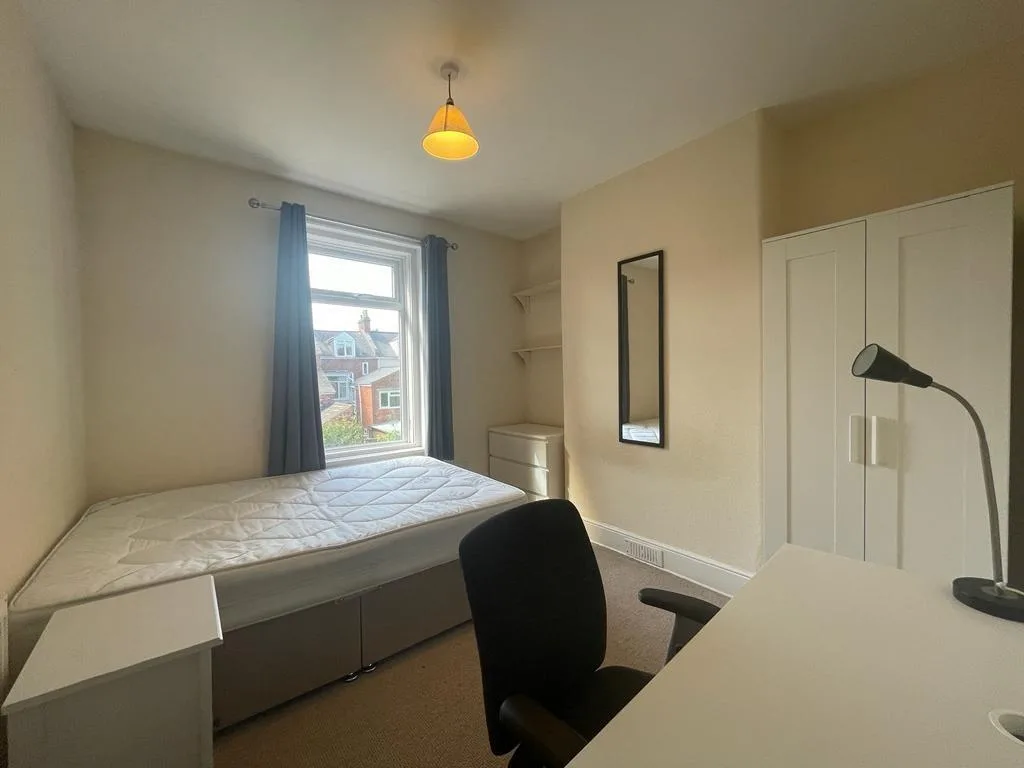 7 bedroom house for rent