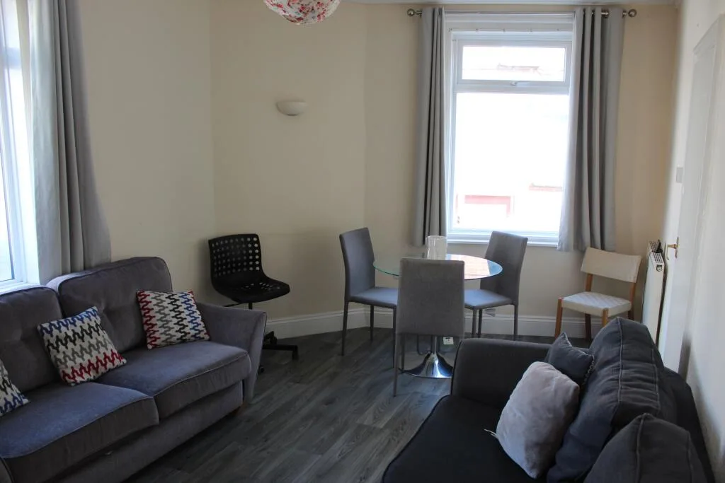 7 bedroom house for rent