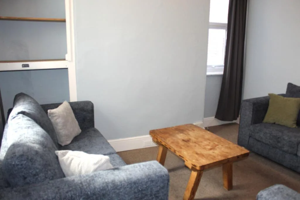7 bedroom terraced house for rent