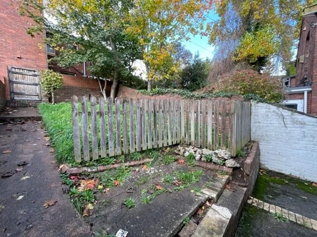 6 bedroom terraced house for rent