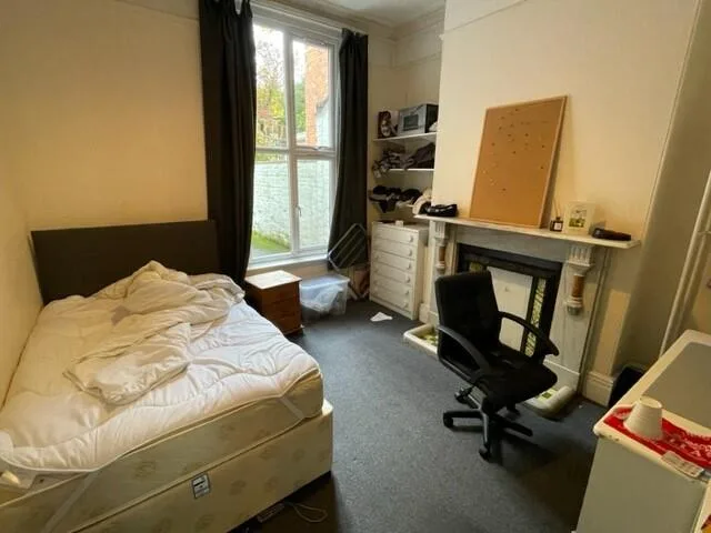 6 bedroom terraced house for rent