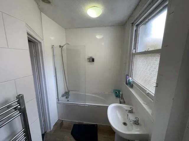6 bedroom terraced house for rent