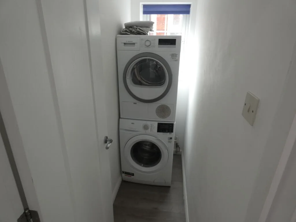 6 bedroom house for rent