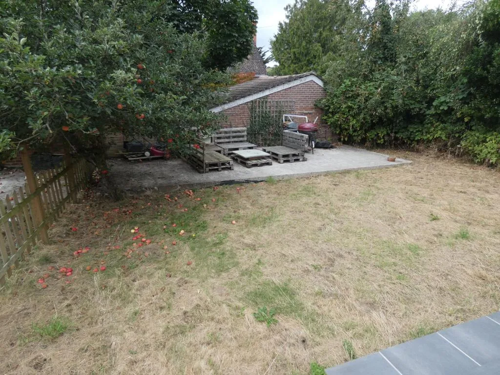 6 bedroom house for rent