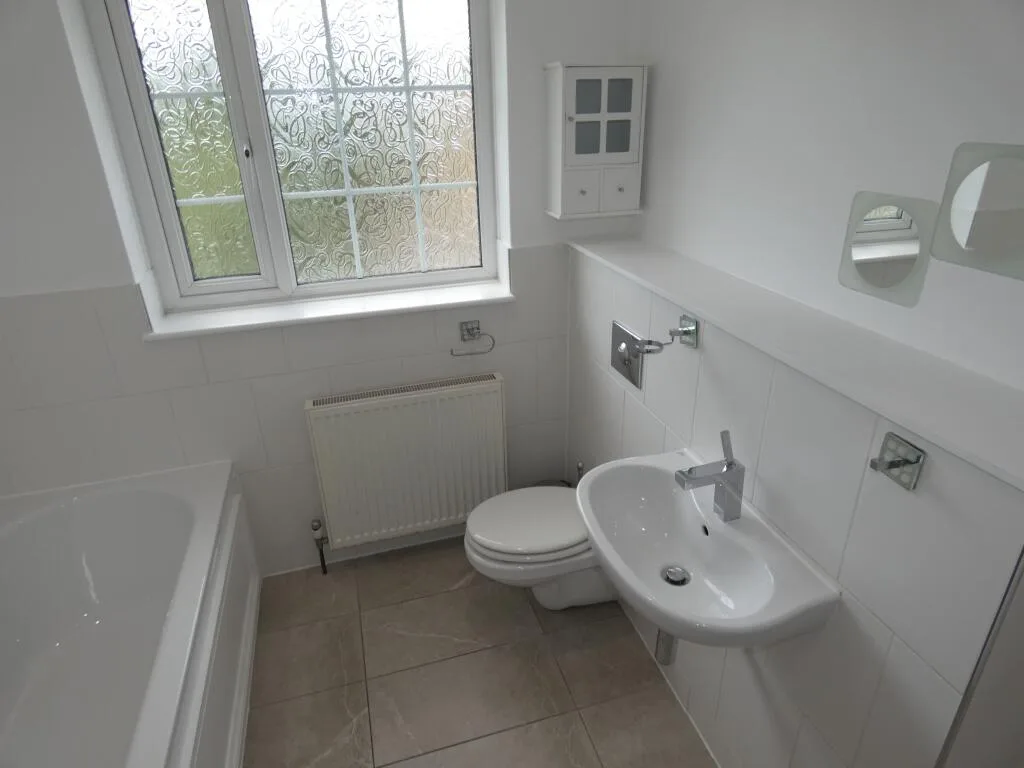 6 bedroom house for rent