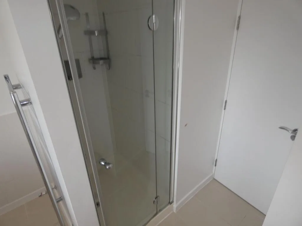 6 bedroom house for rent