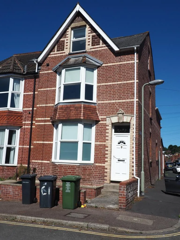 6 bedroom terraced house for rent