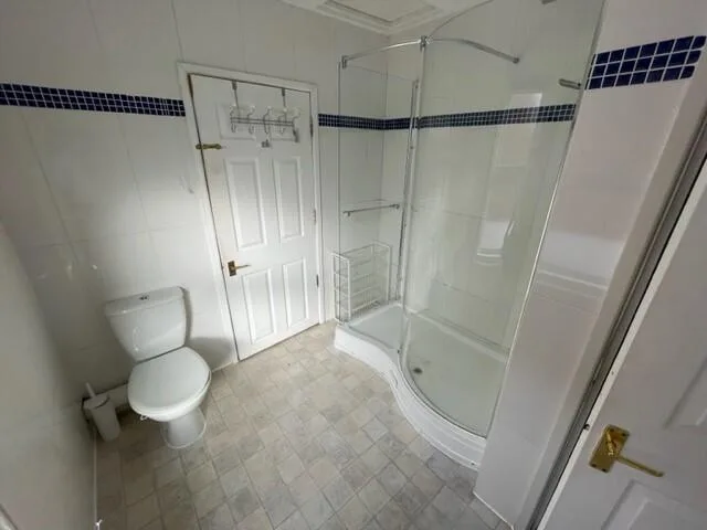 6 bedroom terraced house for rent